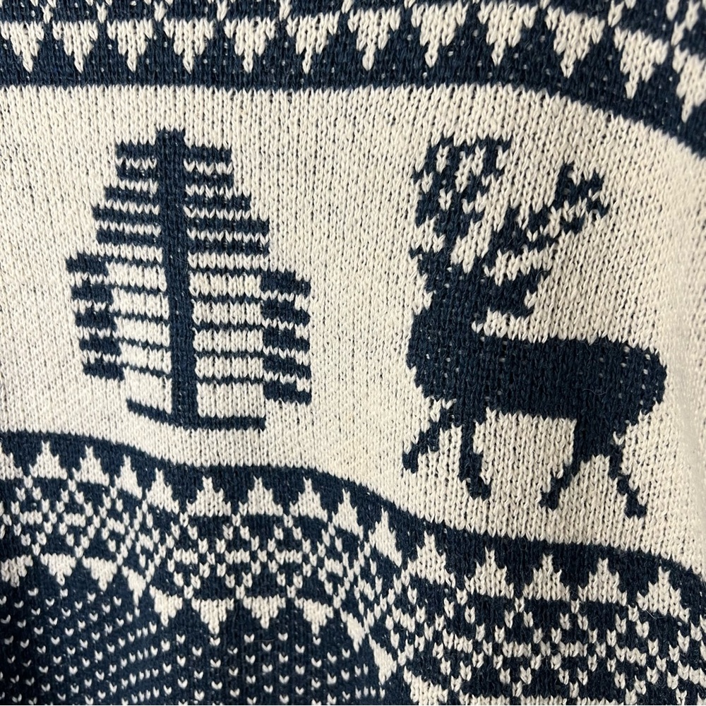 SOLD EXLURA Knitted Reindeer Christmas Sweater - Picture 5 of 11